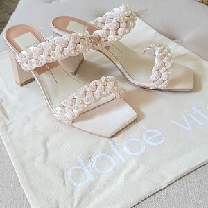 Dolce vita Paily Pearl in Vanilla, size 7.5